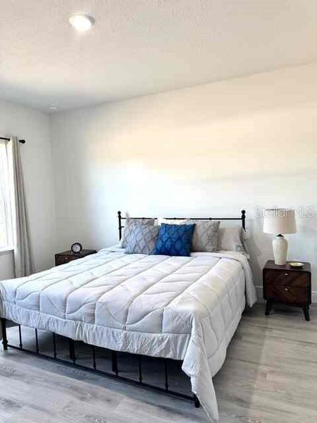 Furnished interior view inside a new home in , Dunnellon (Image 13).