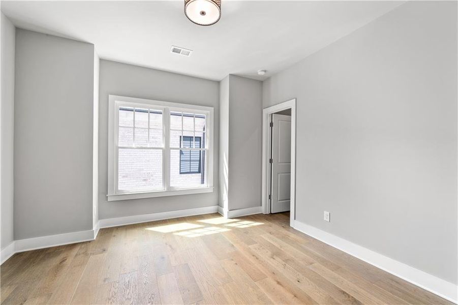 Spacious, unfurnished interior of a new home in Vickery, Cumming (Image 32).