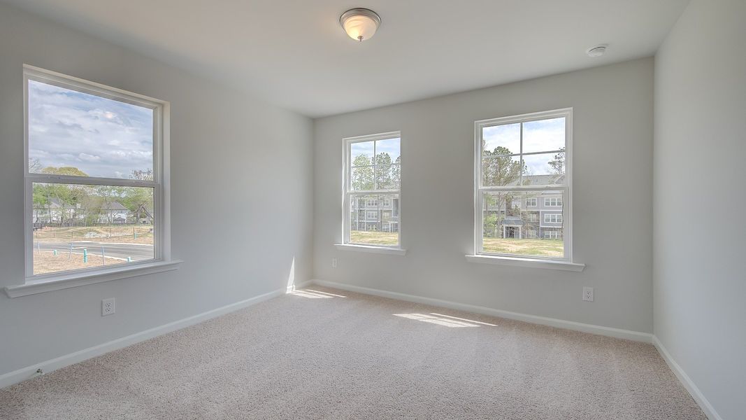 Spacious, unfurnished interior of a new home in Langley Overlook, Loganville (Image 22).