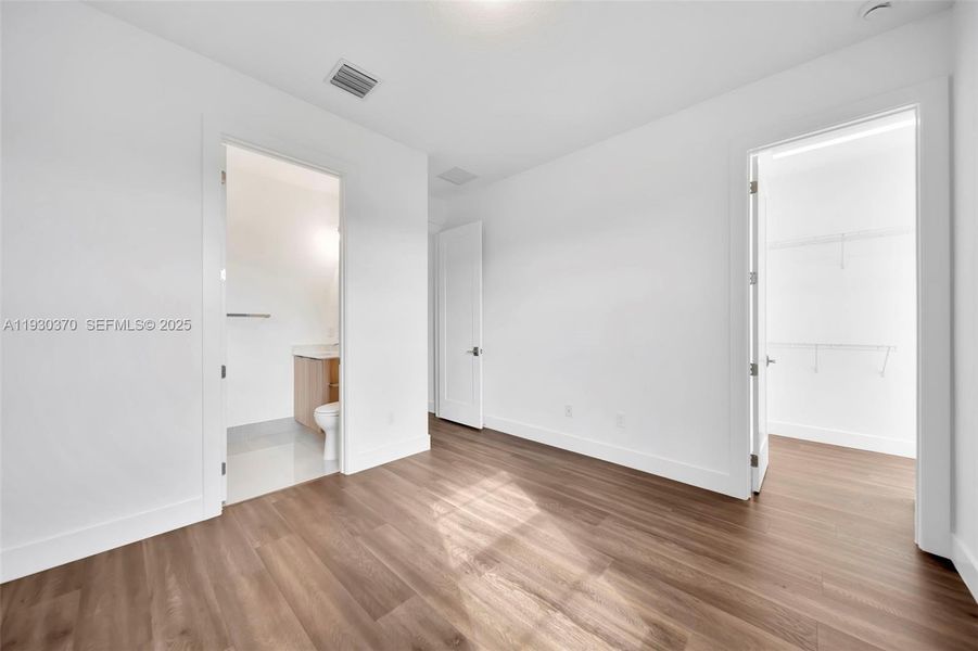 Spacious, unfurnished interior of a new home in Marina Landings, Fort Lauderdale (Image 64).