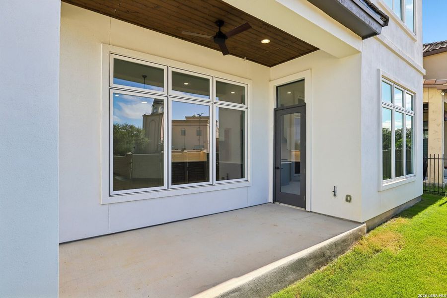 Exterior details and patio area of a home in , San Antonio (Image 28).