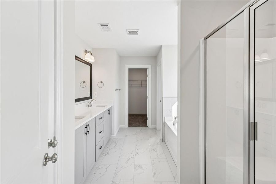 Image 28 of a home in Windsor.