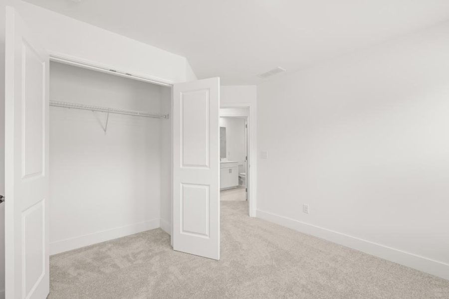 Spacious, unfurnished interior of a new home in Willow Creek, Watkinsville (Image 34).