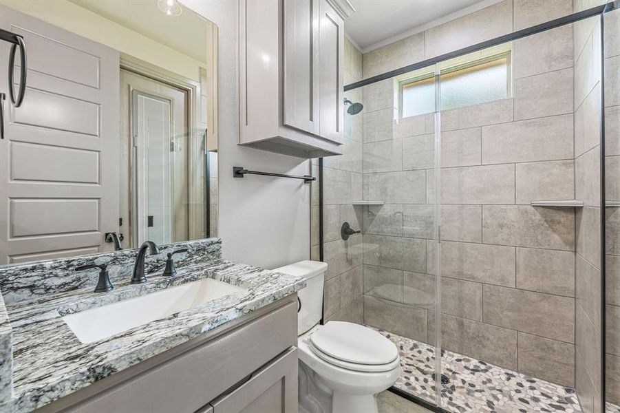 Furnished interior view inside a new home in Pecan Plantation, Granbury (Image 11).