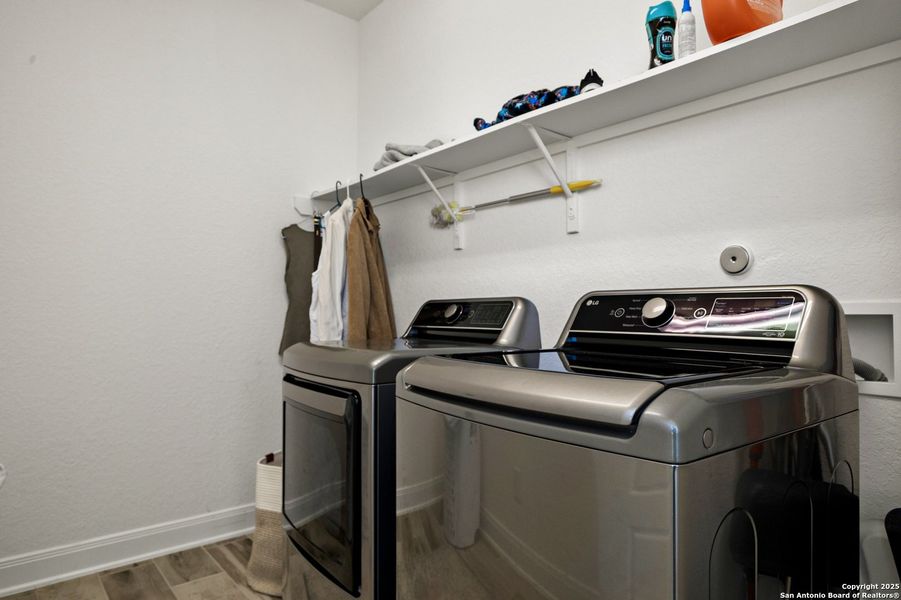 Close-up of interior finishes inside a home in Arched Oaks, Floresville (Image 20). Close-up of interior finishes inside a home in Arched Oaks, Floresville (Image 20).