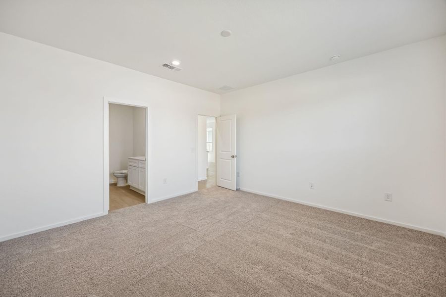 Spacious, unfurnished interior of a new home in Decker Farms, Magnolia (Image 17).