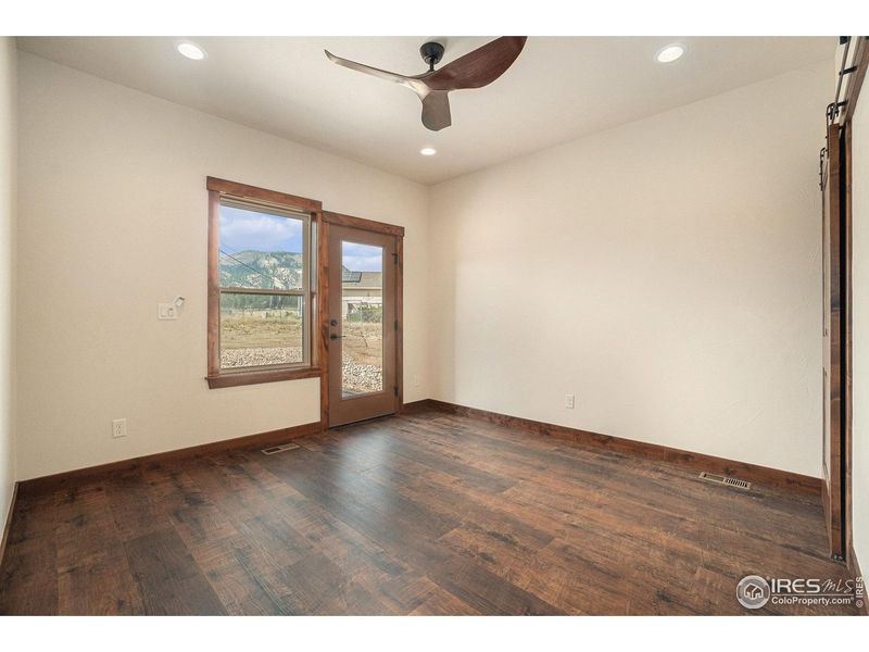 Spacious, unfurnished interior of a new home in , Estes Park (Image 11).