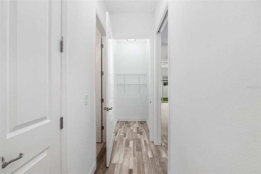 Spacious, unfurnished interior of a new home in , Ocala (Image 22).