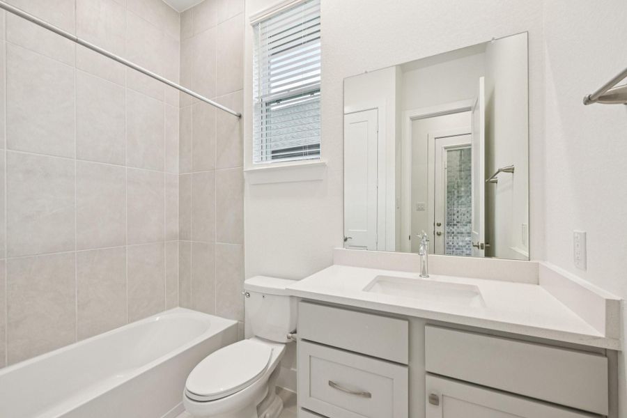 Furnished interior view inside a new home in Kresston, Montgomery (Image 20).