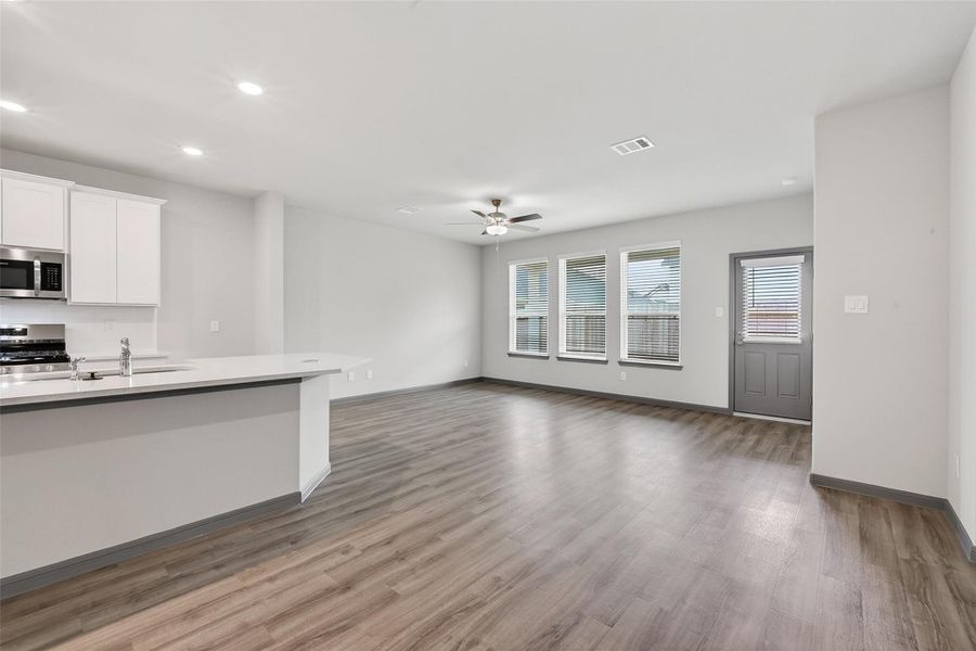 Spacious, unfurnished interior of a new home in Grand Magnolia, Magnolia (Image 33). Spacious, unfurnished interior of a new home in Grand Magnolia, Magnolia (Image 33).
