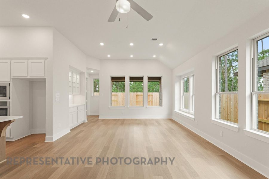 Spacious, unfurnished interior of a new home in Evergreen, Conroe (Image 16). Spacious, unfurnished interior of a new home in Evergreen, Conroe (Image 16).