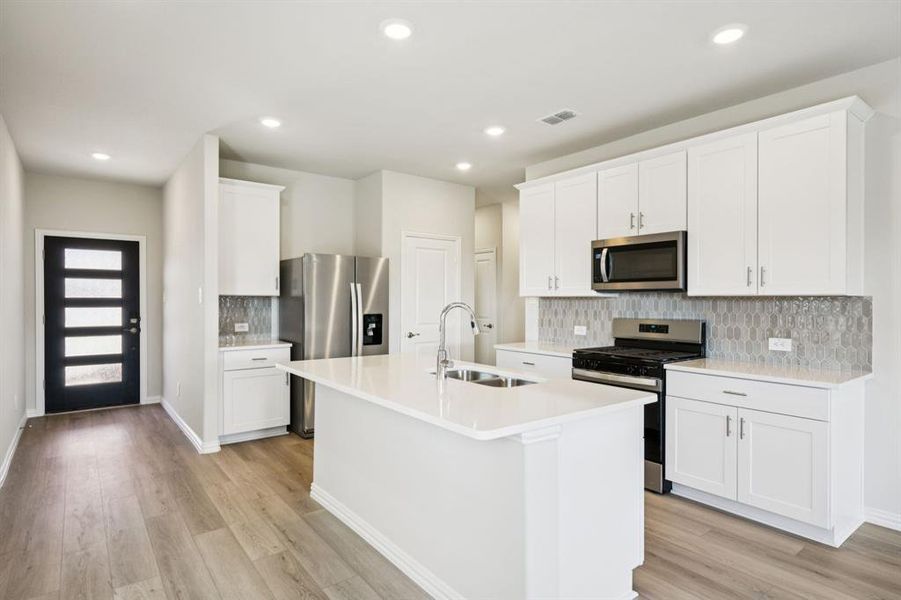 Photo is not of the actual home, but is an inspirational photo of builder’s model home and may depict options, furnishings, and/or decorator features that are not included. Photo is not of the actual home, but is an inspirational photo of builder’s model home and may depict options, furnishings, and/or decorator features that are not included.