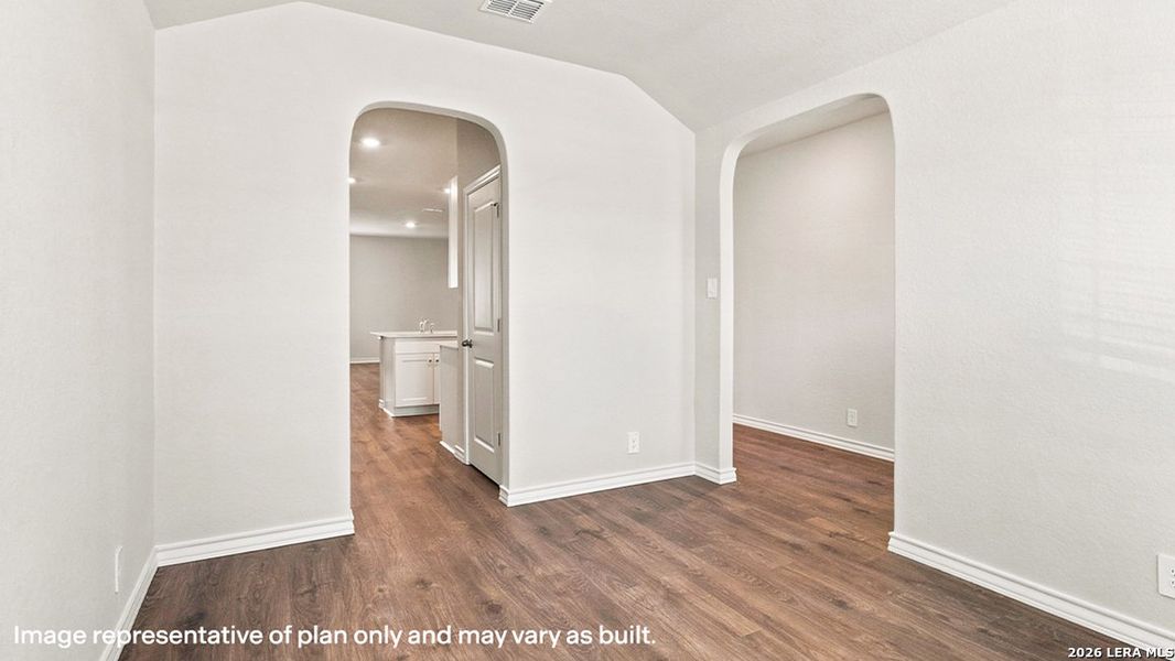 Spacious, unfurnished interior of a new home in Brookstone Creek, San Antonio (Image 17).