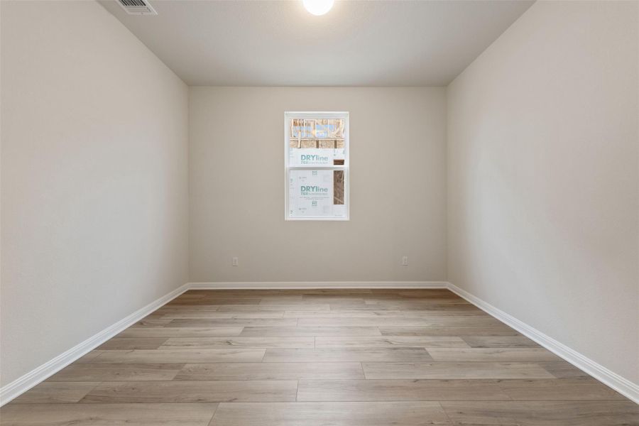 Spacious, unfurnished interior of a new home in Rolling Glen, Hutto (Image 13). Spacious, unfurnished interior of a new home in Rolling Glen, Hutto (Image 13).