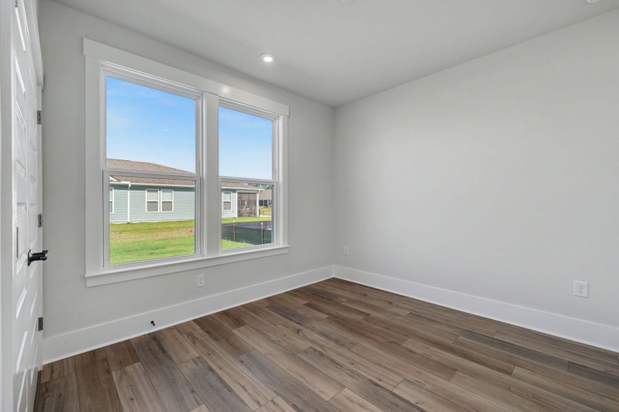 Spacious, unfurnished interior of a new home in Del Webb North Myrtle Beach, Myrtle Beach (Image 17).