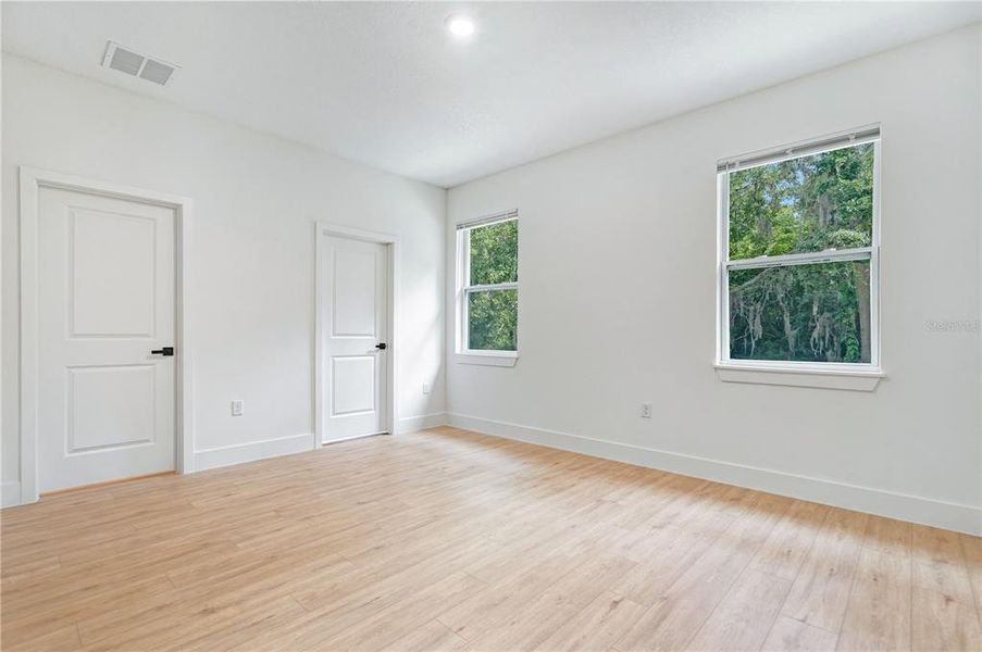 Spacious, unfurnished interior of a new home in , Apopka (Image 19).