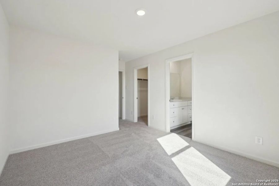 Spacious, unfurnished interior of a new home in Saddlebrook Ranch, Schertz (Image 16).