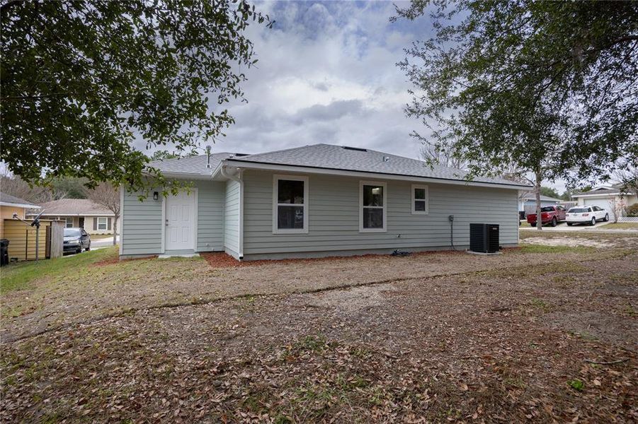 Exterior details and patio area of a home in , Gainesville (Image 22).