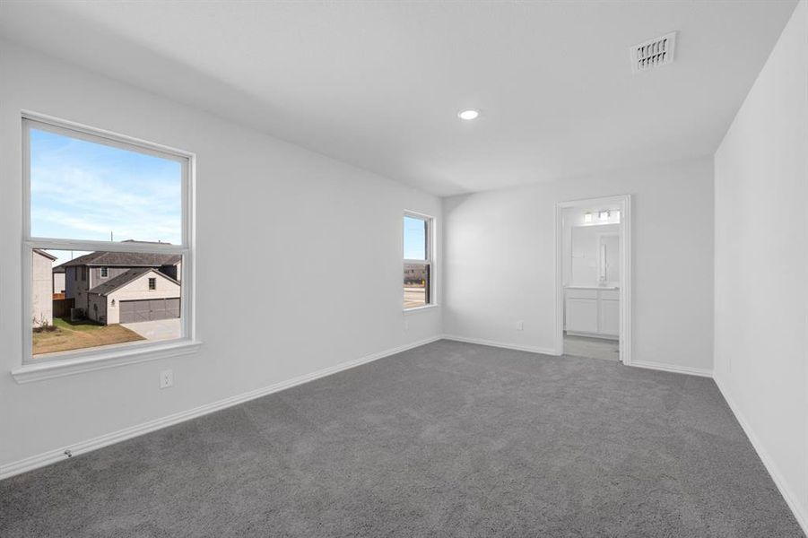 Spacious, unfurnished interior of a new home in Lilyana, Celina (Image 28).