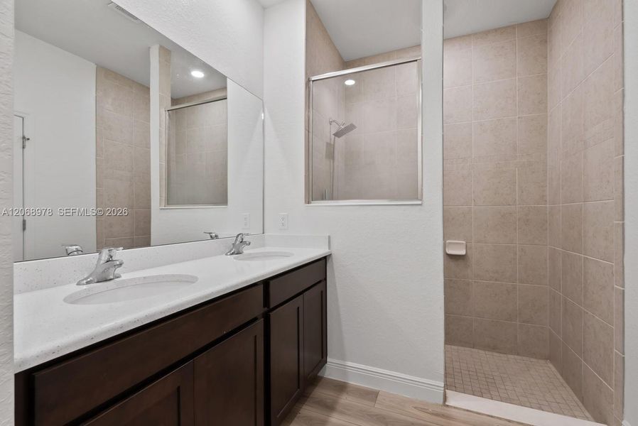 Furnished interior view inside a new home in , Cape Coral (Image 9).