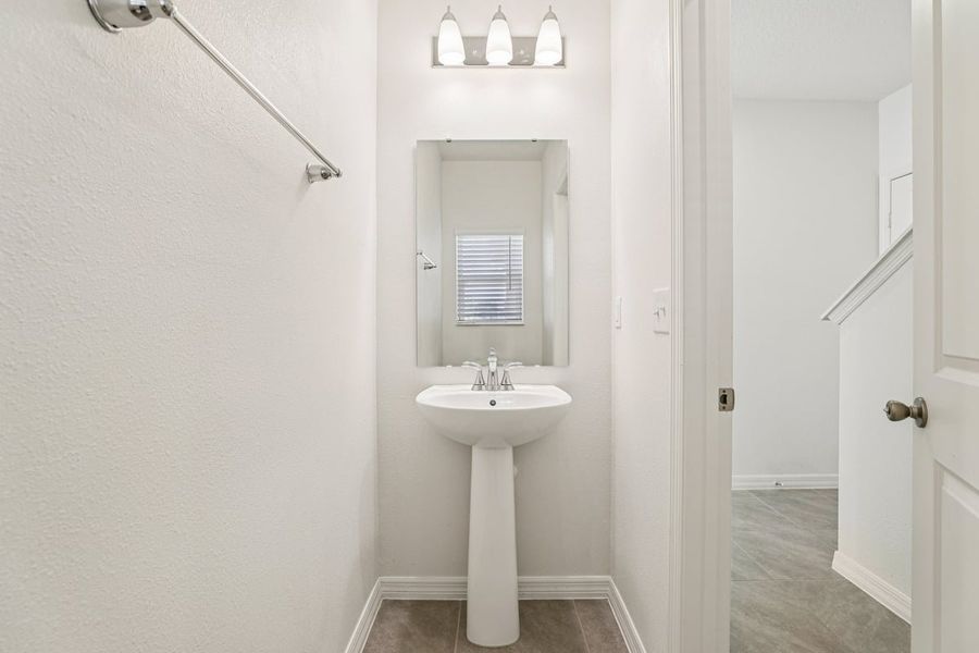Furnished interior view inside a new home in Reserve at Forest Lake Townhomes, Lake Wales (Image 10).