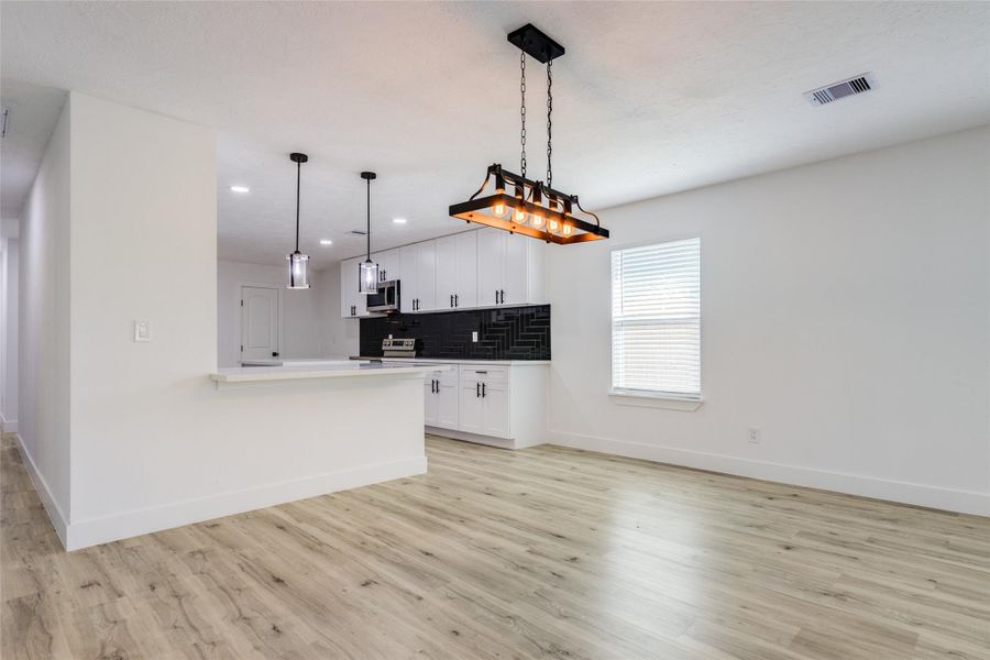 Spacious, unfurnished interior of a new home in , Cleveland (Image 18).