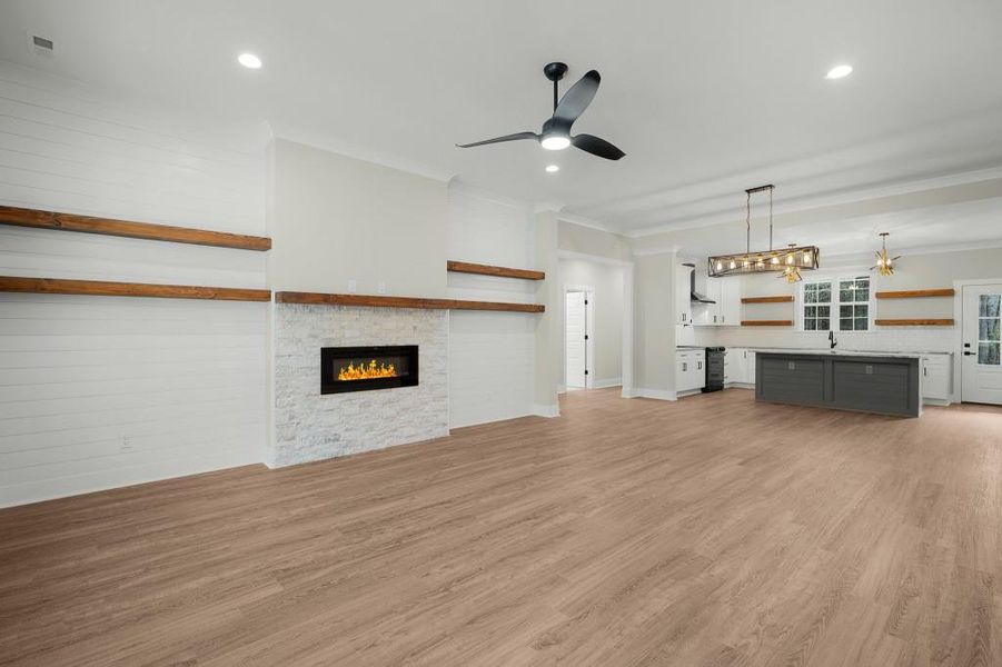 Spacious, unfurnished interior of a new home in , Calhoun (Image 12).