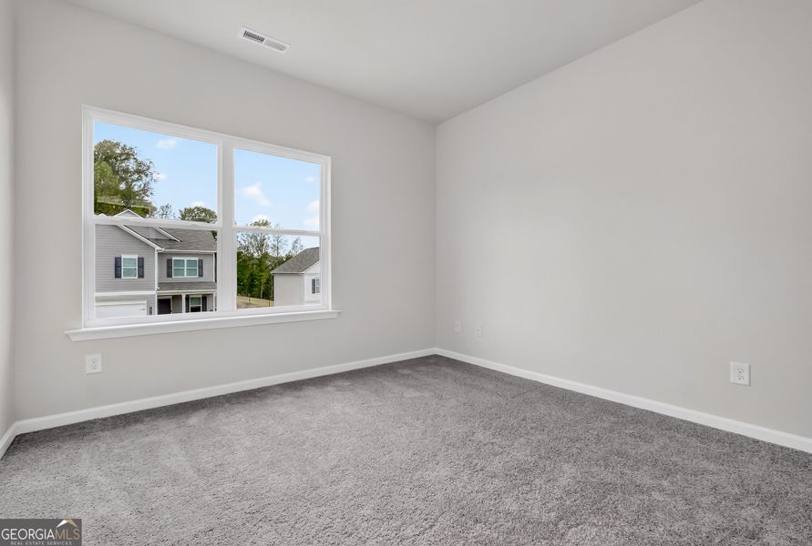 Spacious, unfurnished interior of a new home in Stonebridge North, Macon (Image 26).