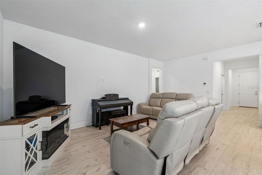 Furnished interior view inside a new home in , Tarpon Springs (Image 7). Furnished interior view inside a new home in , Tarpon Springs (Image 7).