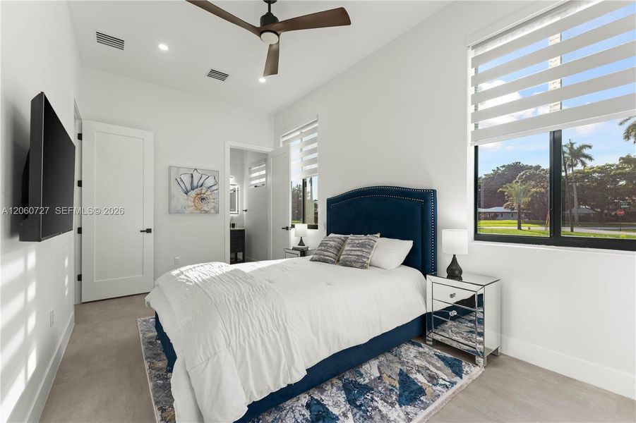 Furnished interior view inside a new home in , Plantation (Image 33).