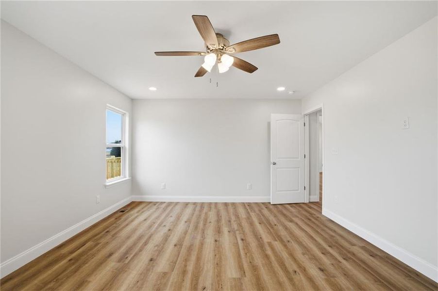 Spacious, unfurnished interior of a new home in , Eton (Image 40).