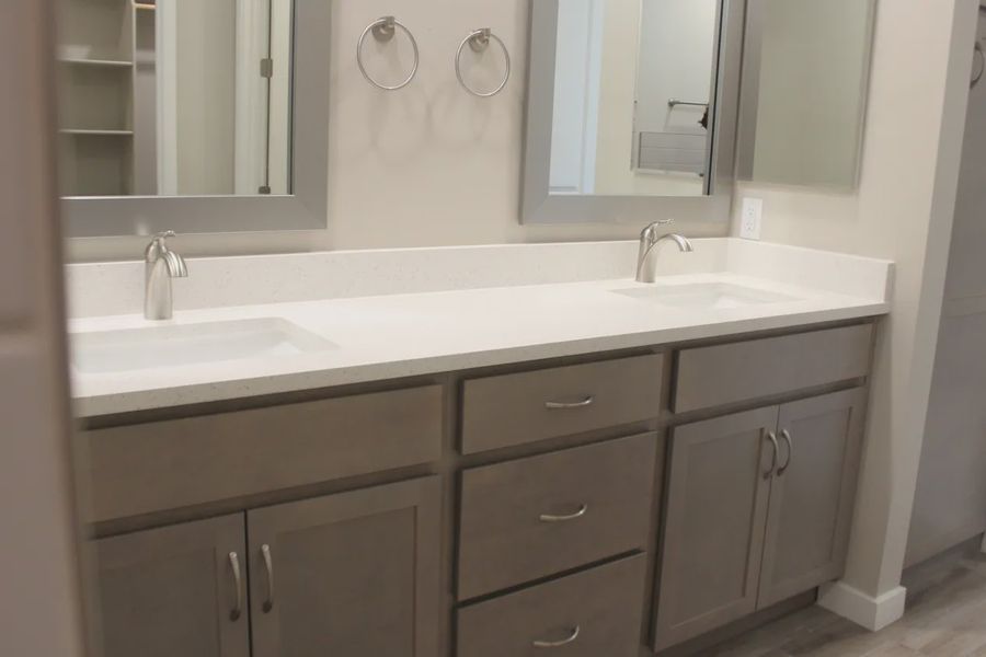 Close-up of interior finishes inside a home in Las Barrancas, Yuma (Image 6).