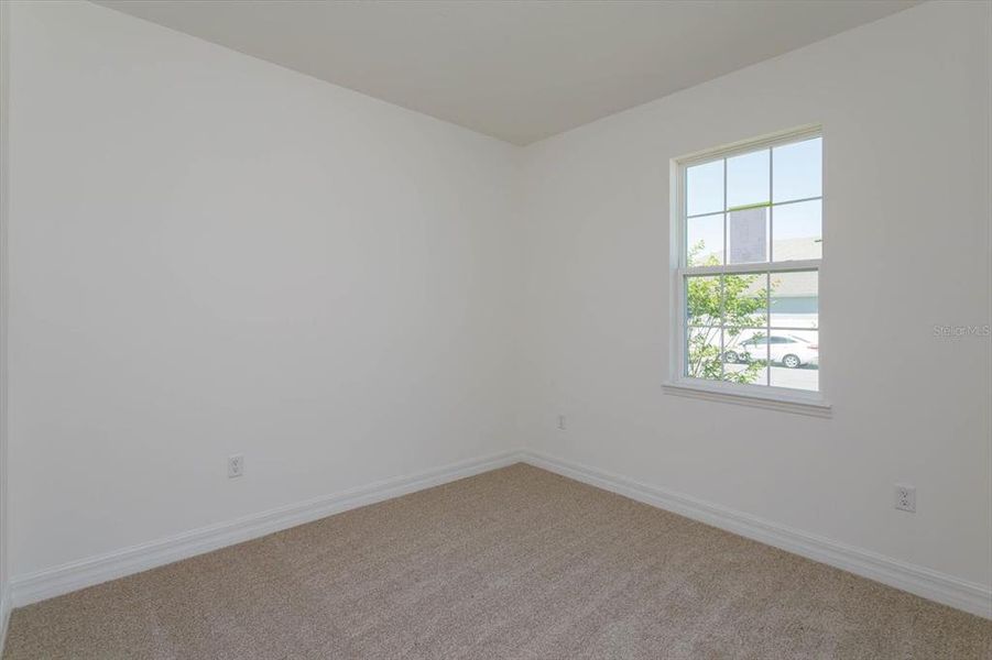 Spacious, unfurnished interior of a new home in Reserve at Hammock Oaks, Lady Lake (Image 17).