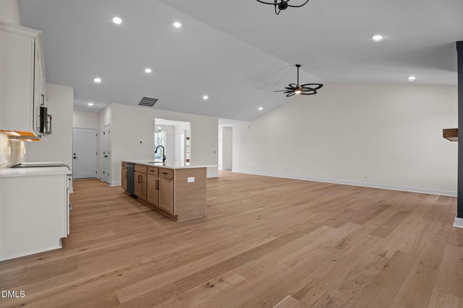 31-web-or-mls-DSC00633 31-web-or-mls-DSC00633