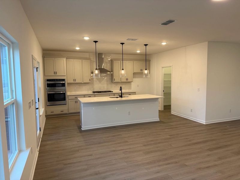 Kitchen featuring the AW Collection® Artisan - Mixed materials and warmth you can feel. Kitchen featuring the AW Collection® Artisan - Mixed materials and warmth you can feel.