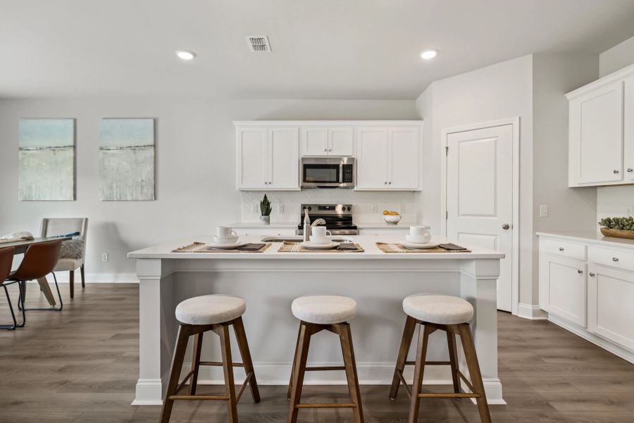 Representative furnished interior of a home built from the Bartlett by Ashton Woods in Cades Bluff, Lebanon (Image 8).