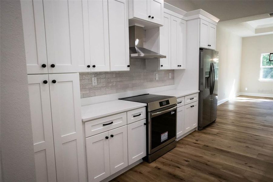 Furnished interior view inside a new home in , Weeki Wachee (Image 9).