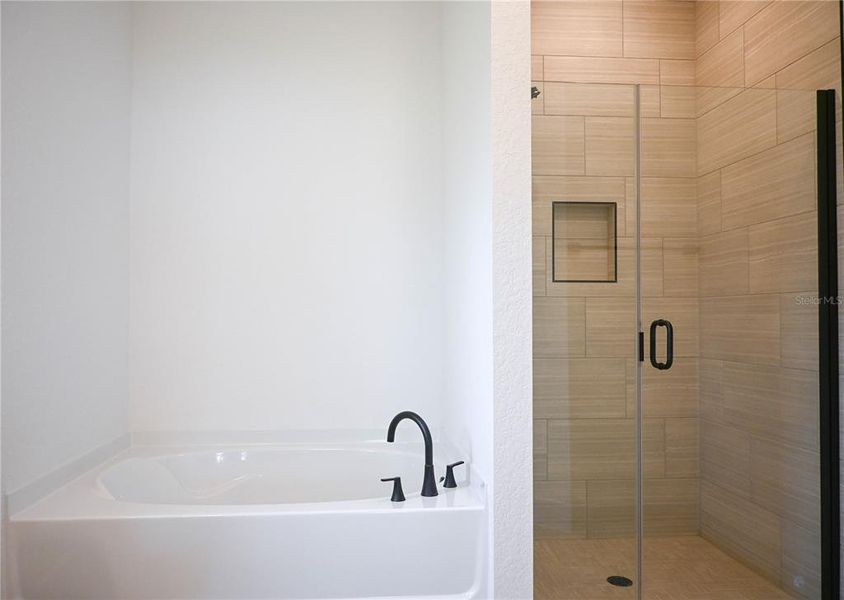 Close-up of interior finishes inside a home in , Ocala (Image 7). Close-up of interior finishes inside a home in , Ocala (Image 7).