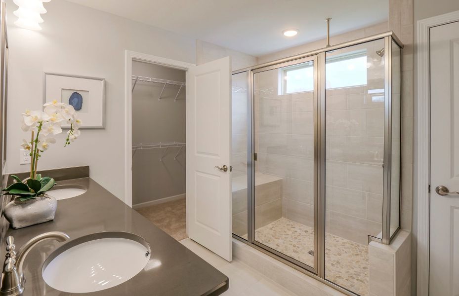 Continental Owner's Bathroom