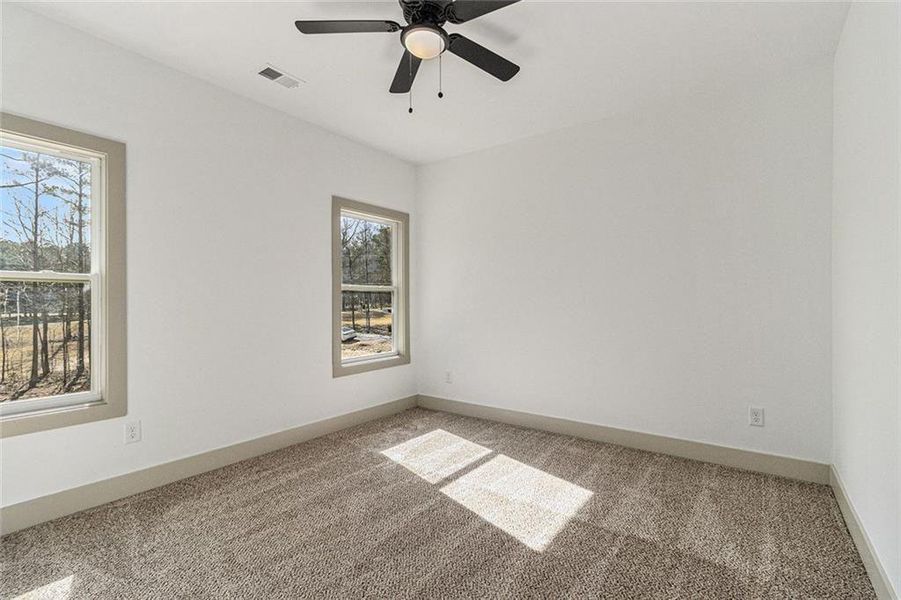 Spacious, unfurnished interior of a new home in , Oxford (Image 20).