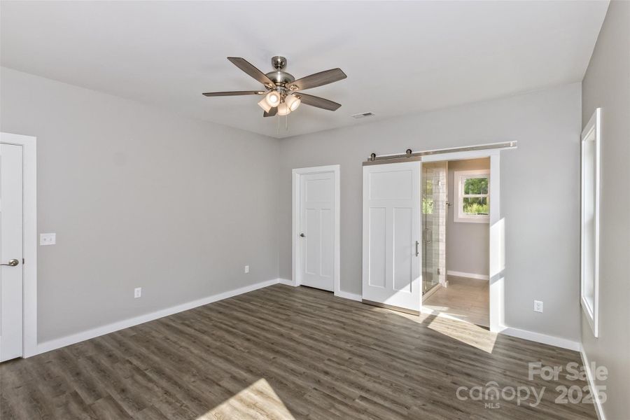 Spacious, unfurnished interior of a new home in , Clyde (Image 29). Spacious, unfurnished interior of a new home in , Clyde (Image 29).