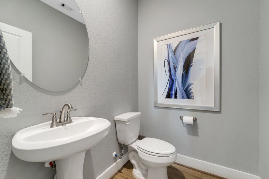 Furnished interior view inside a new home in Saddlebrook Estates, Waxahachie (Image 5). Furnished interior view inside a new home in Saddlebrook Estates, Waxahachie (Image 5).