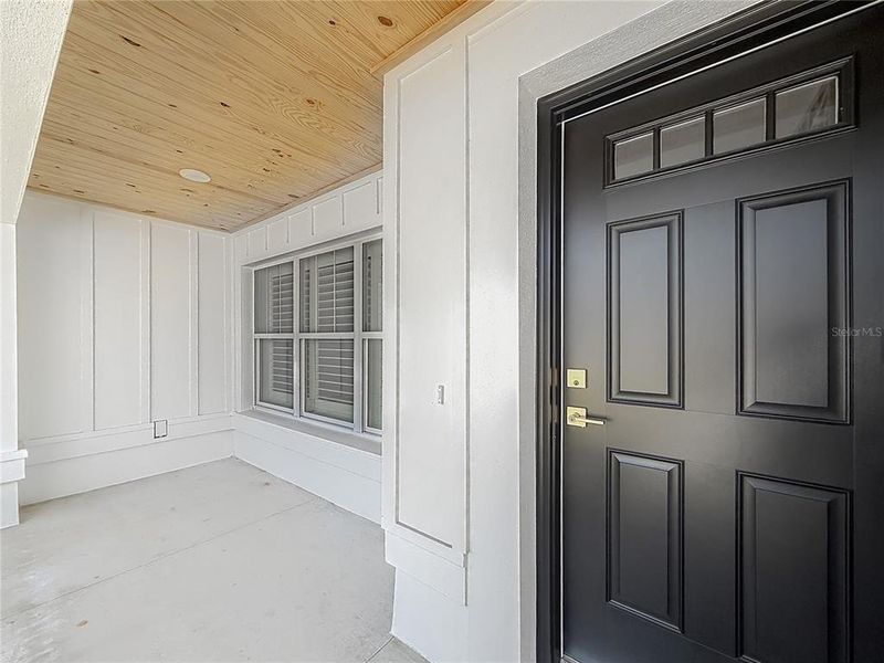 Exterior details and patio area of a home in , Ocala (Image 29).