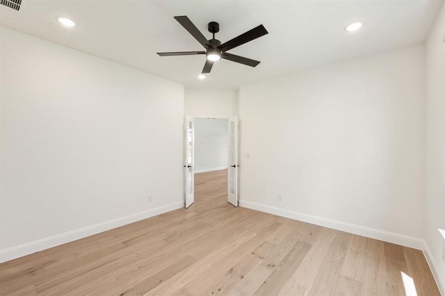 Spacious, unfurnished interior of a new home in Creekview Meadows, Pilot Point (Image 25). Spacious, unfurnished interior of a new home in Creekview Meadows, Pilot Point (Image 25).