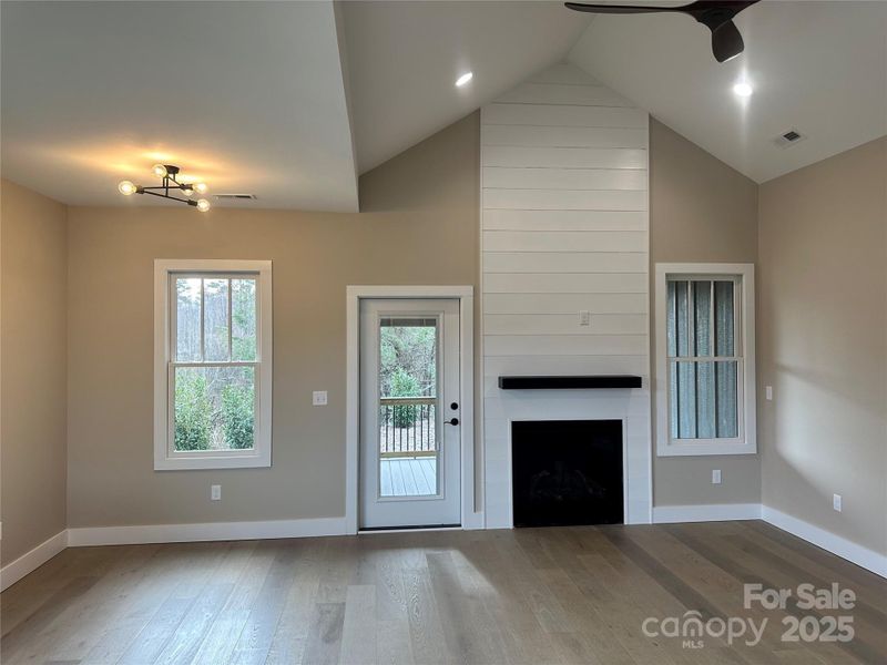 Spacious, unfurnished interior of a new home in , Hendersonville (Image 26).