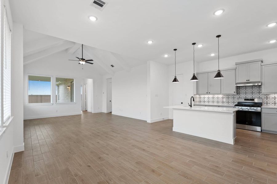 Spacious, unfurnished interior of a new home in Brookewater, Rosenberg (Image 11). Spacious, unfurnished interior of a new home in Brookewater, Rosenberg (Image 11).