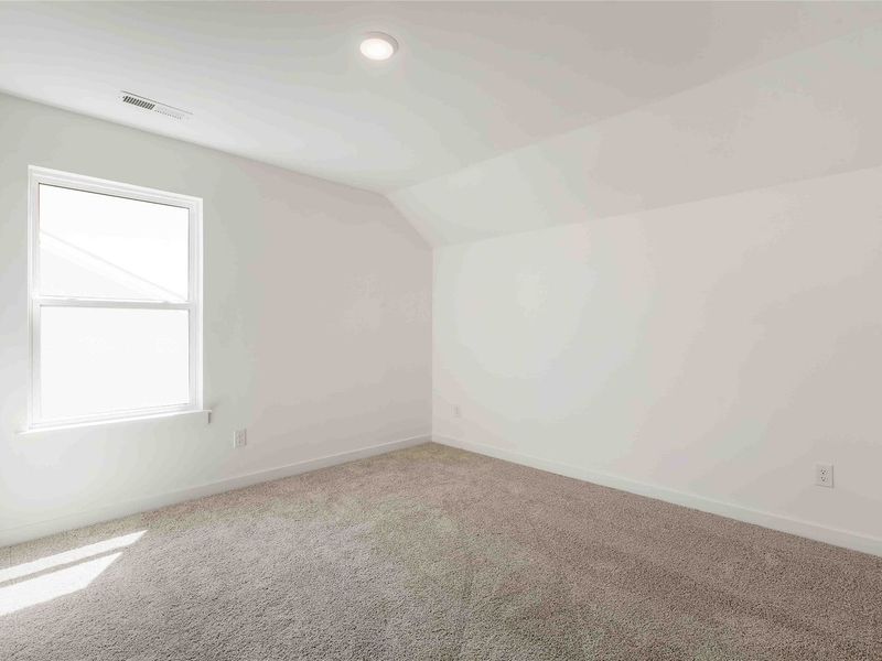 Spacious, unfurnished interior of a new home in Heartland, Heartland (Image 30).