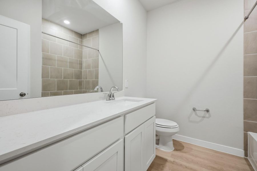 Furnished interior view inside a new home in Martha's Vineyard, Alvin (Image 4).