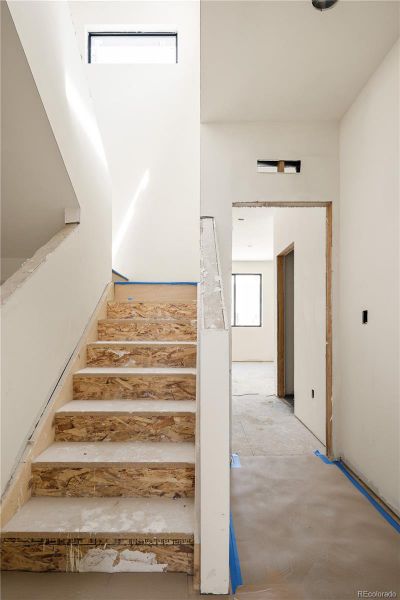 Spacious, unfurnished interior of a new home in , Denver (Image 6).