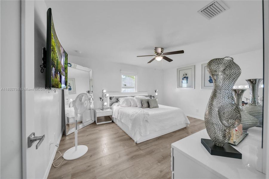 Furnished interior view inside a new home in , Lehigh Acres (Image 11). Furnished interior view inside a new home in , Lehigh Acres (Image 11).